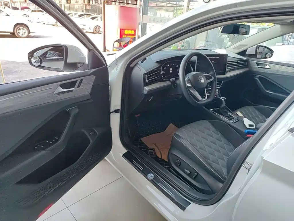 Volkswagen Sagitar — миниатюра 16