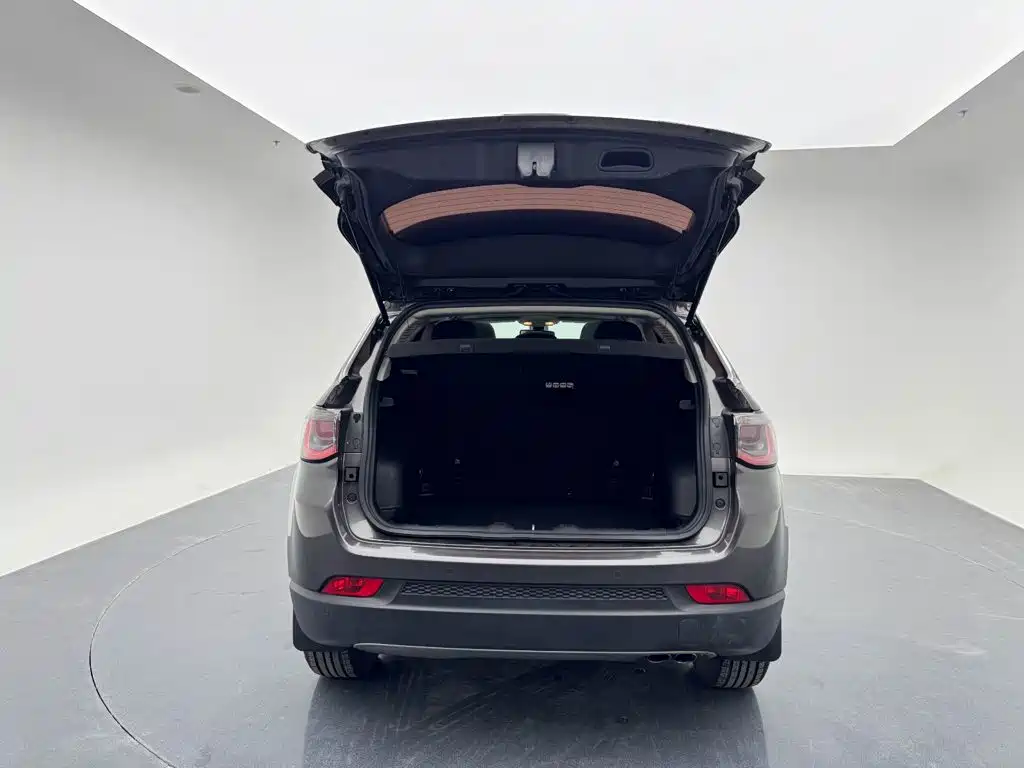 Jeep Compass — миниатюра 22