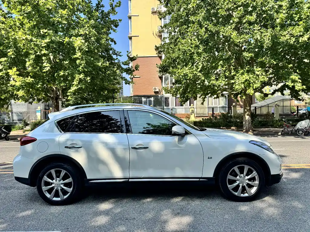 Infiniti QX50 — миниатюра 5