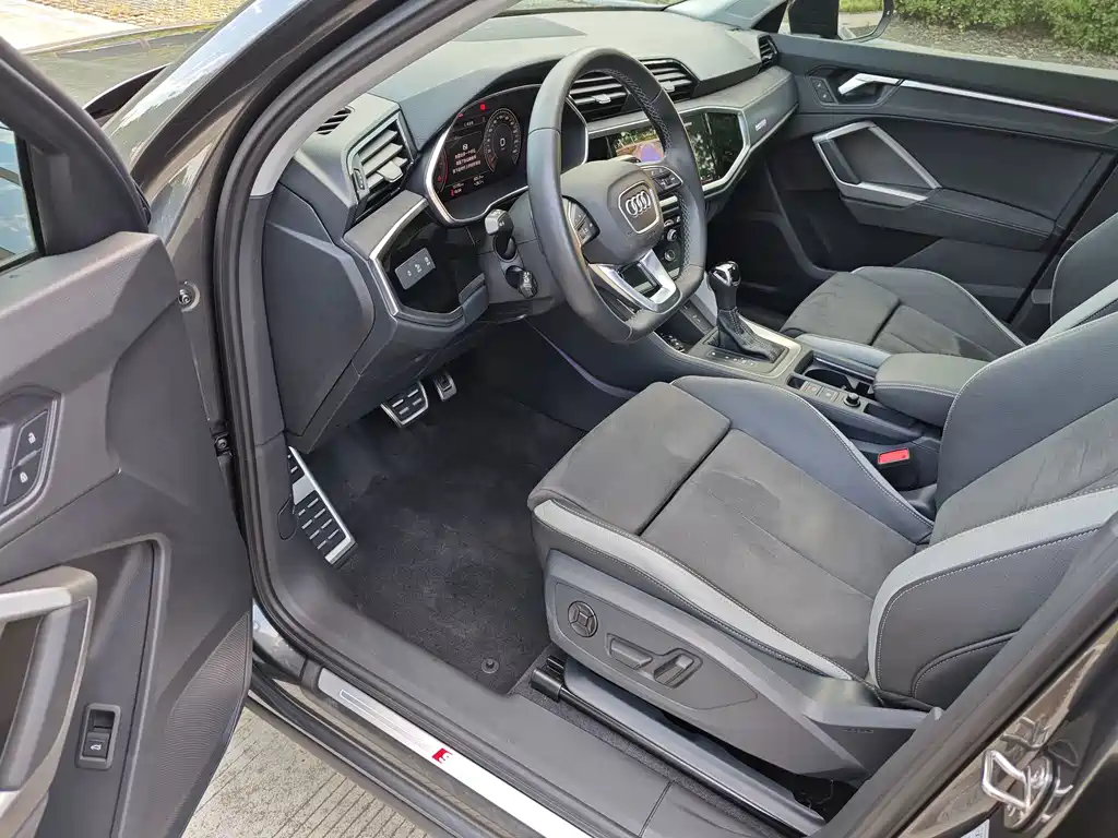 Audi Q3 — миниатюра 24