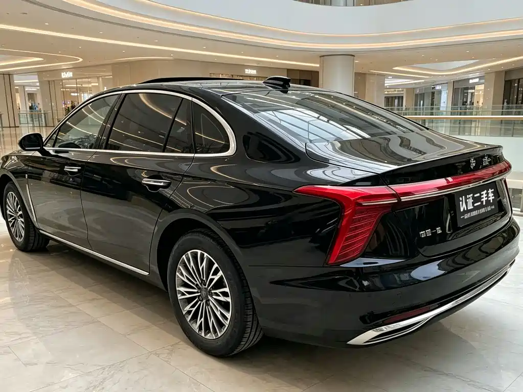 Hongqi H5 2023 2.0T AT