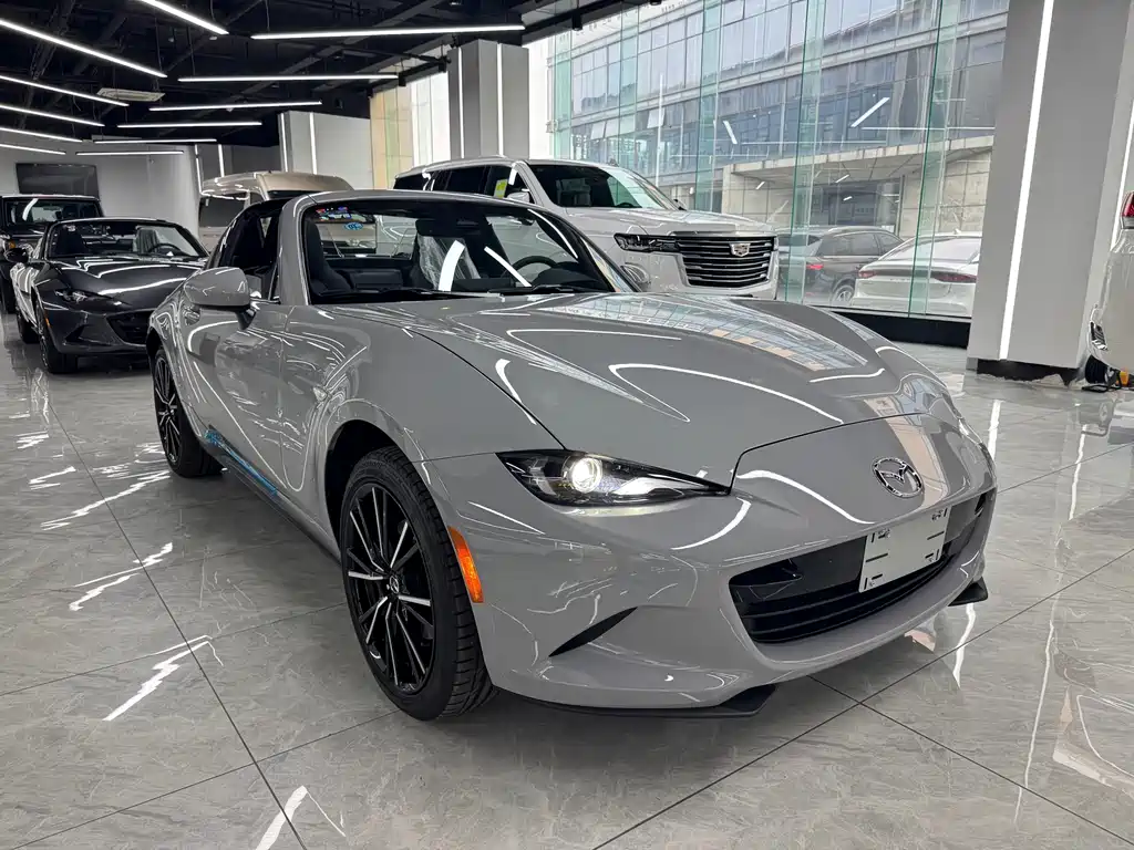 Mazda MX-5 2025 2.0L AT