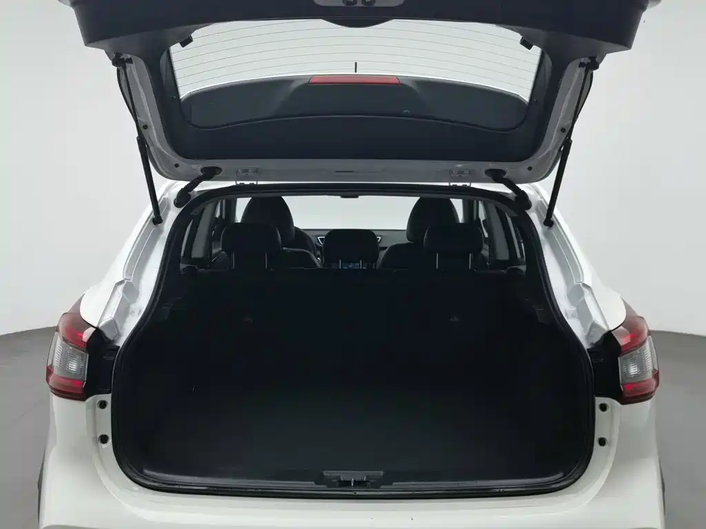 Nissan Qashqai — миниатюра 16