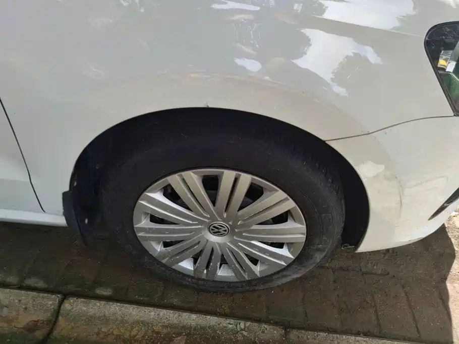 Volkswagen Polo — миниатюра 6
