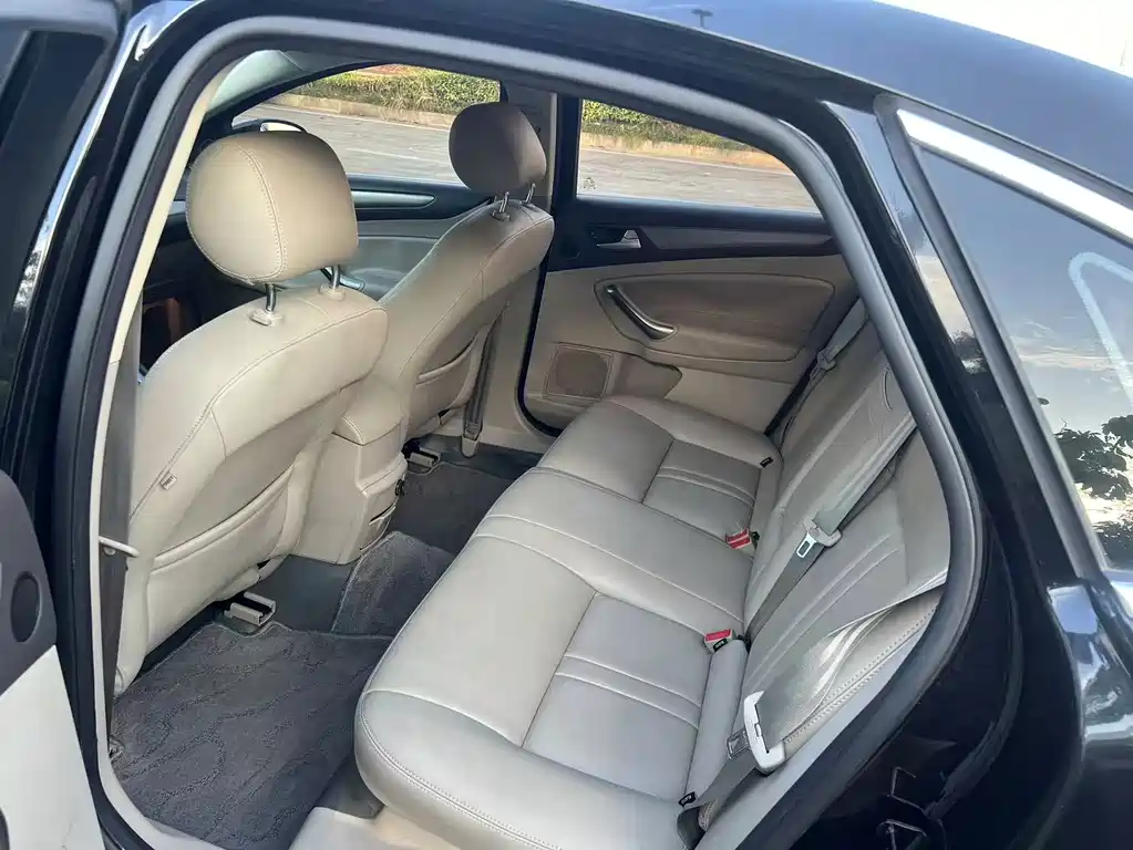 Ford Mondeo — миниатюра 9