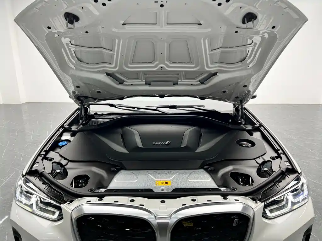 BMW iX3 — миниатюра 24