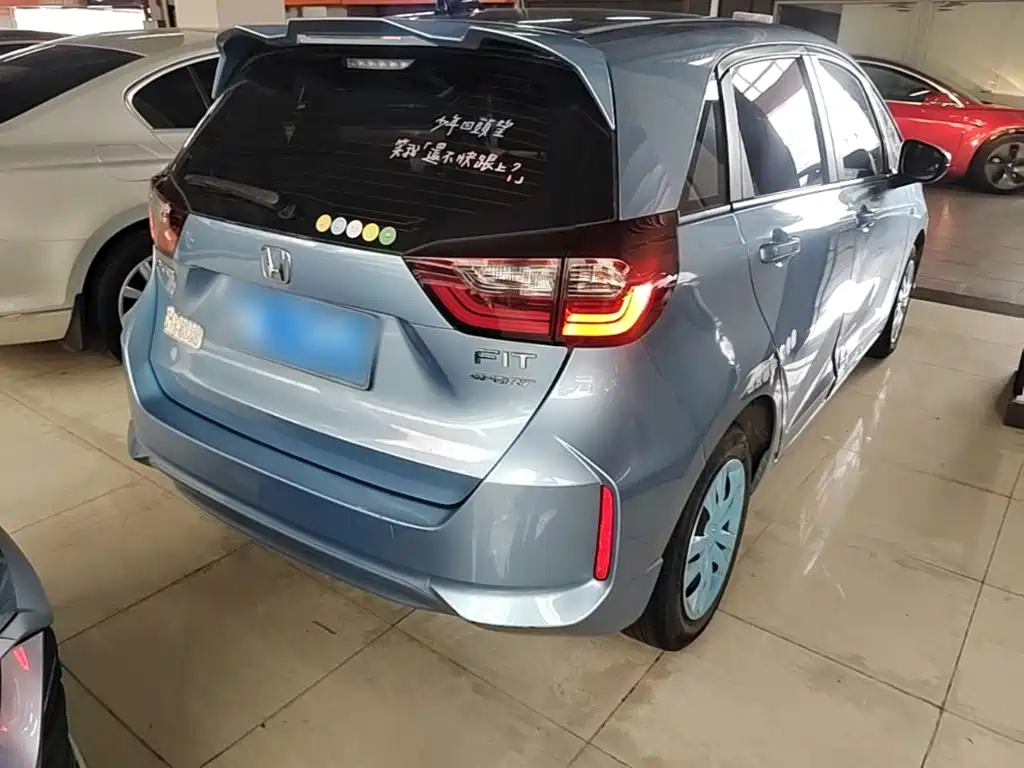 Honda Fit — миниатюра 7