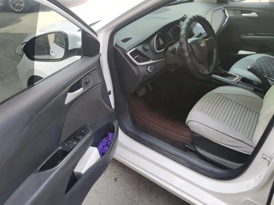 Chevrolet Cavalier — миниатюра 9