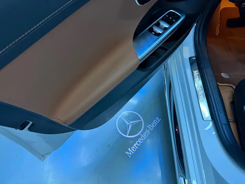 Mercedes-Benz C-Class — миниатюра 5