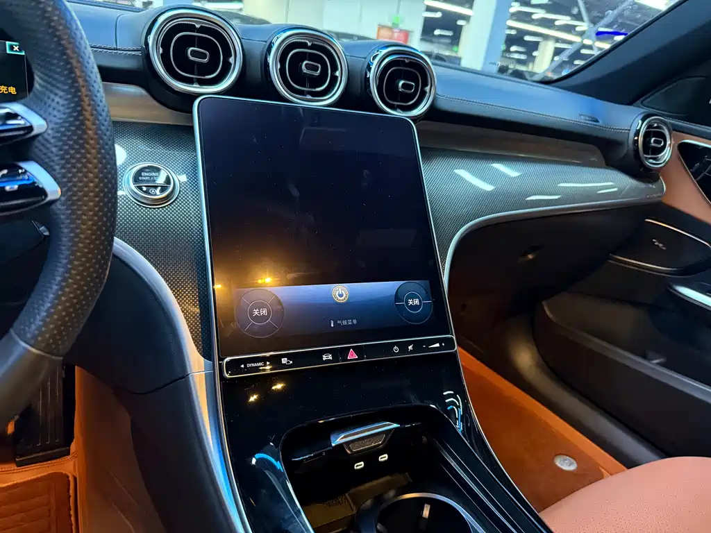 Mercedes-Benz C-Class — миниатюра 7