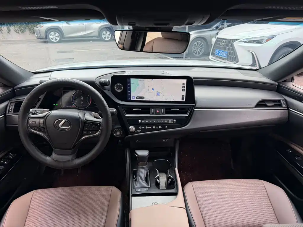 Lexus ES — миниатюра 12