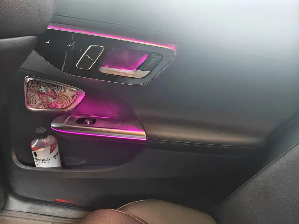 Mercedes-Benz C-Class — миниатюра 13