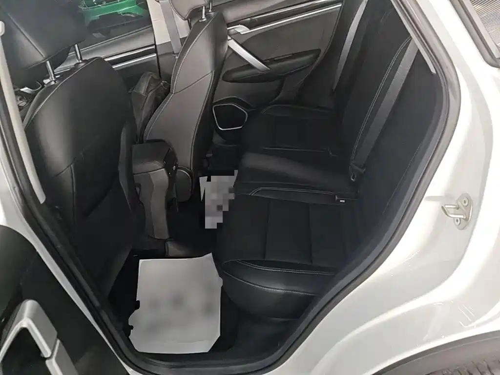Geely Binyue — миниатюра 17