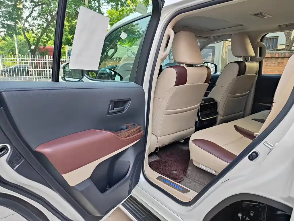 Toyota Land Cruiser — миниатюра 9
