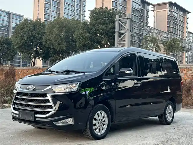 JAC Motors RUIFENG M4