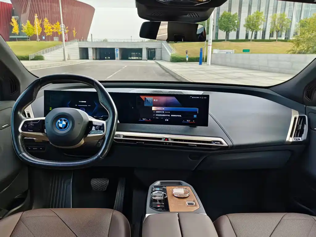 BMW iX — миниатюра 22