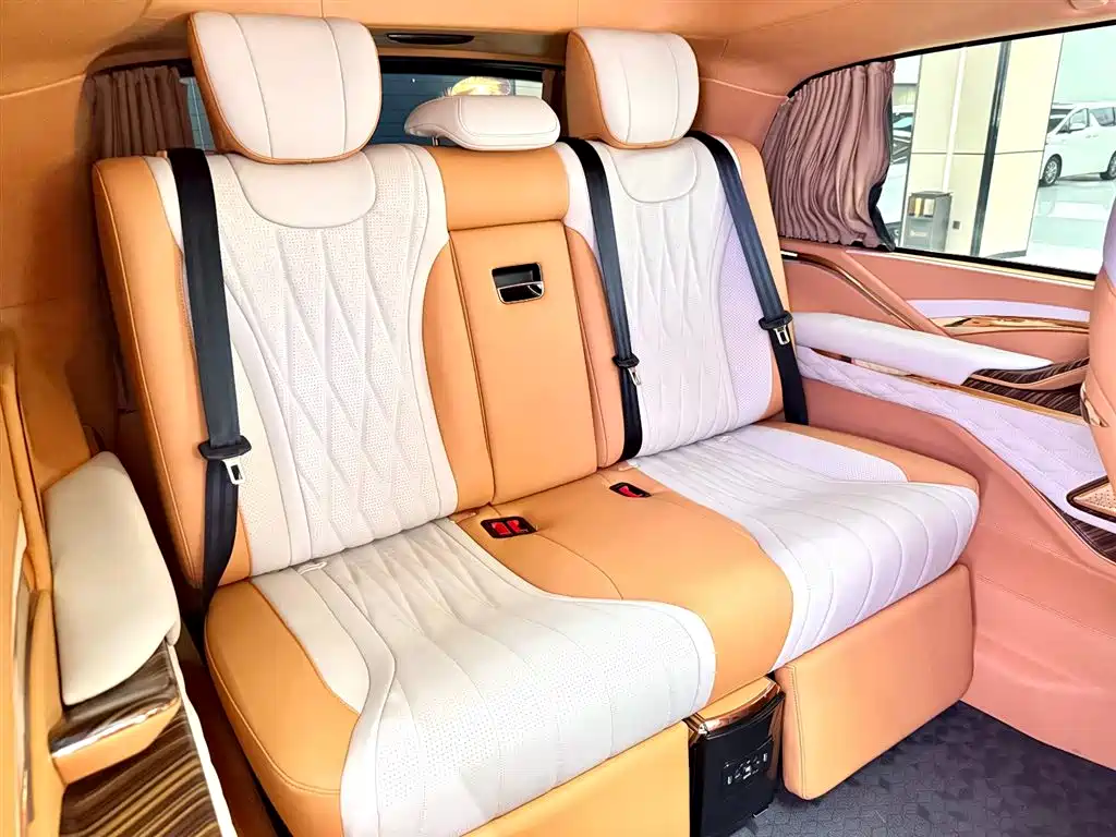 Mercedes-Benz V-Class V 2024 V 260 L