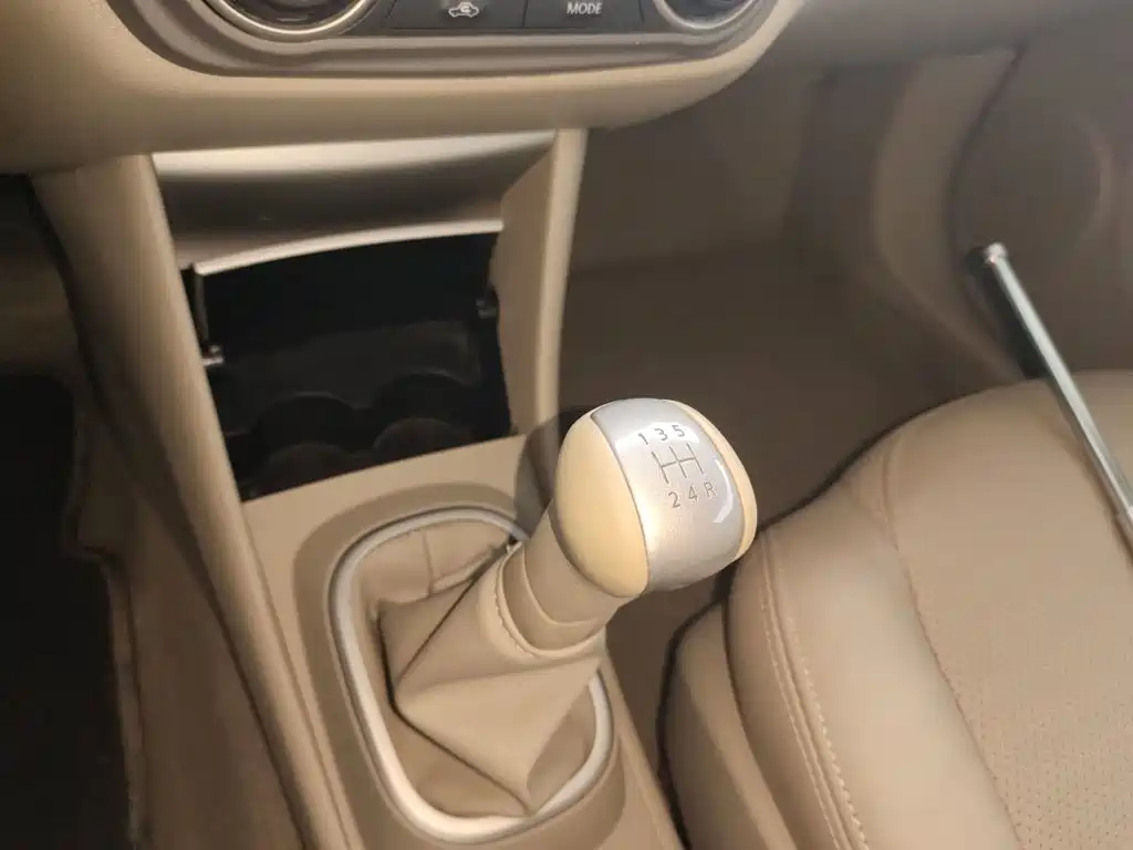 Nissan Sylphy — миниатюра 14