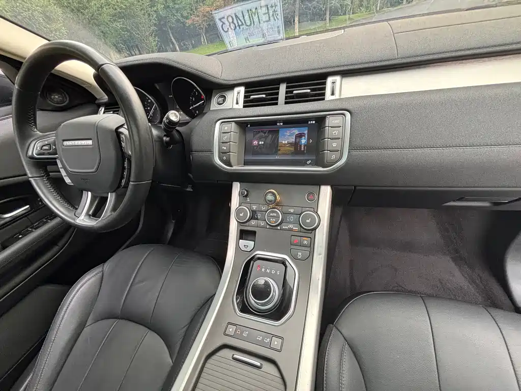 Land Rover Range Rover Evoque 2016 2.0T PURE