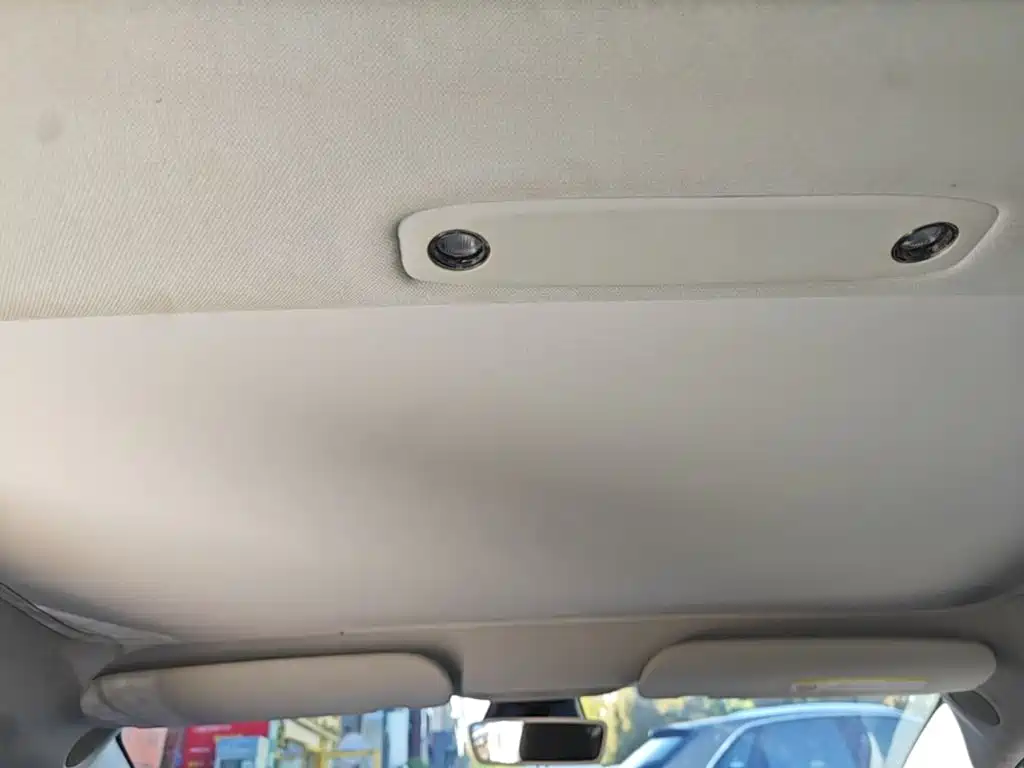 Tesla Model 3 — миниатюра 18