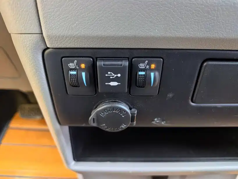 Toyota Sienna — миниатюра 11