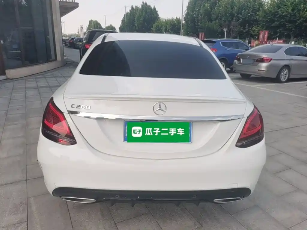 Mercedes-Benz C-Class — миниатюра 6