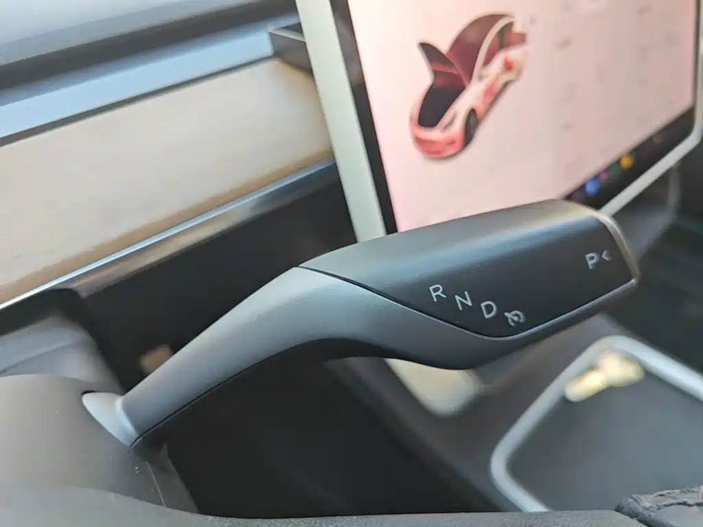 Tesla Model 3 — миниатюра 14