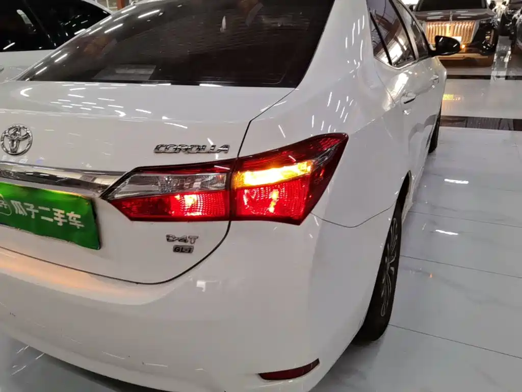 Toyota Corolla — миниатюра 8