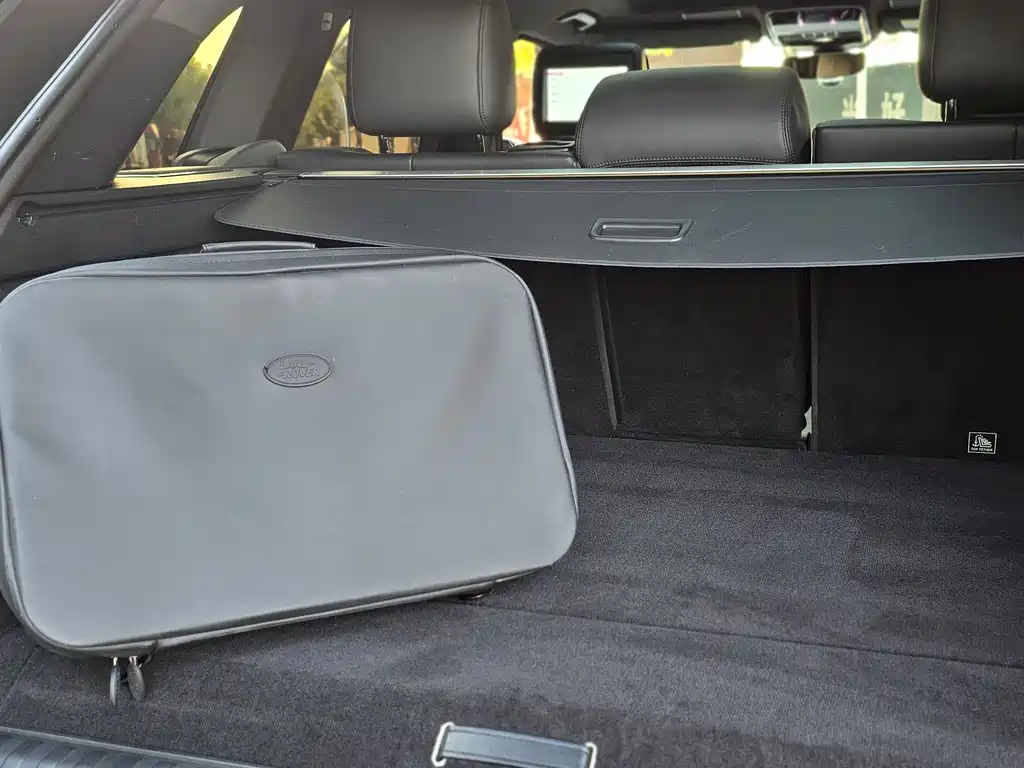Land Rover Sport PHEV — миниатюра 14