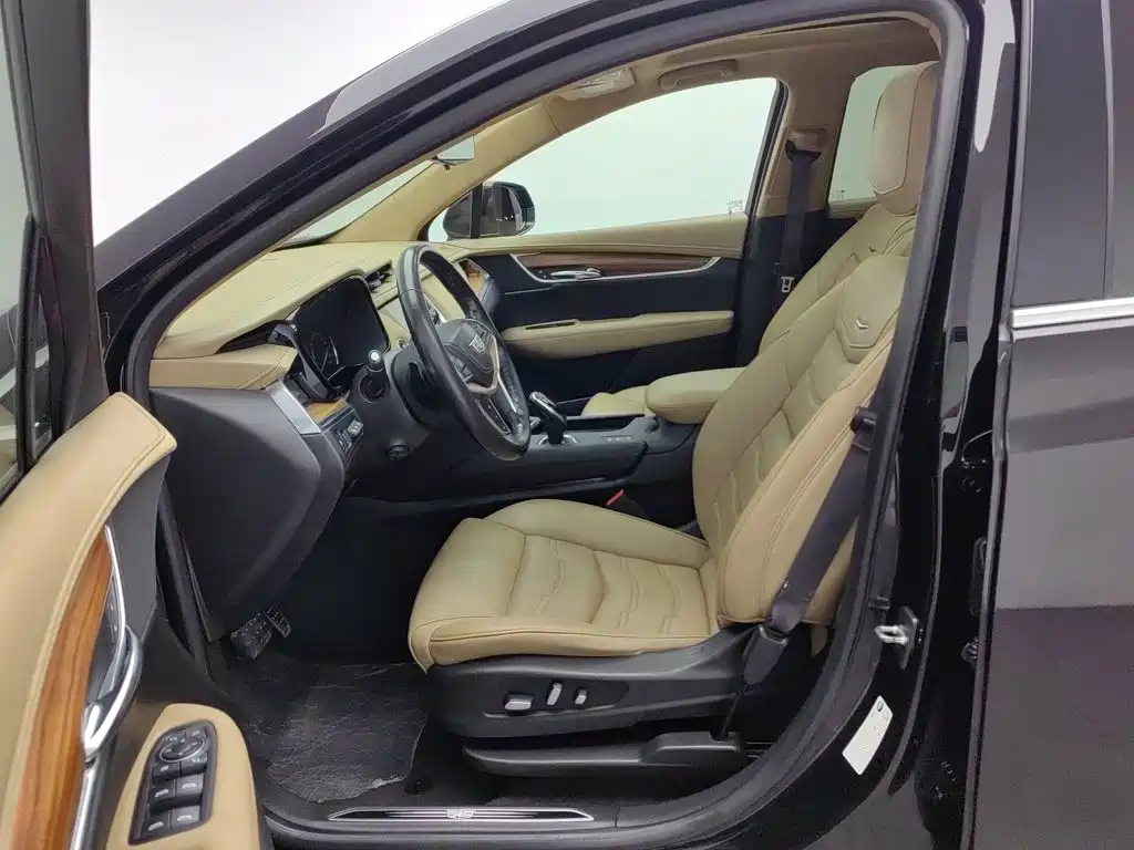 Cadillac XT5 — миниатюра 10