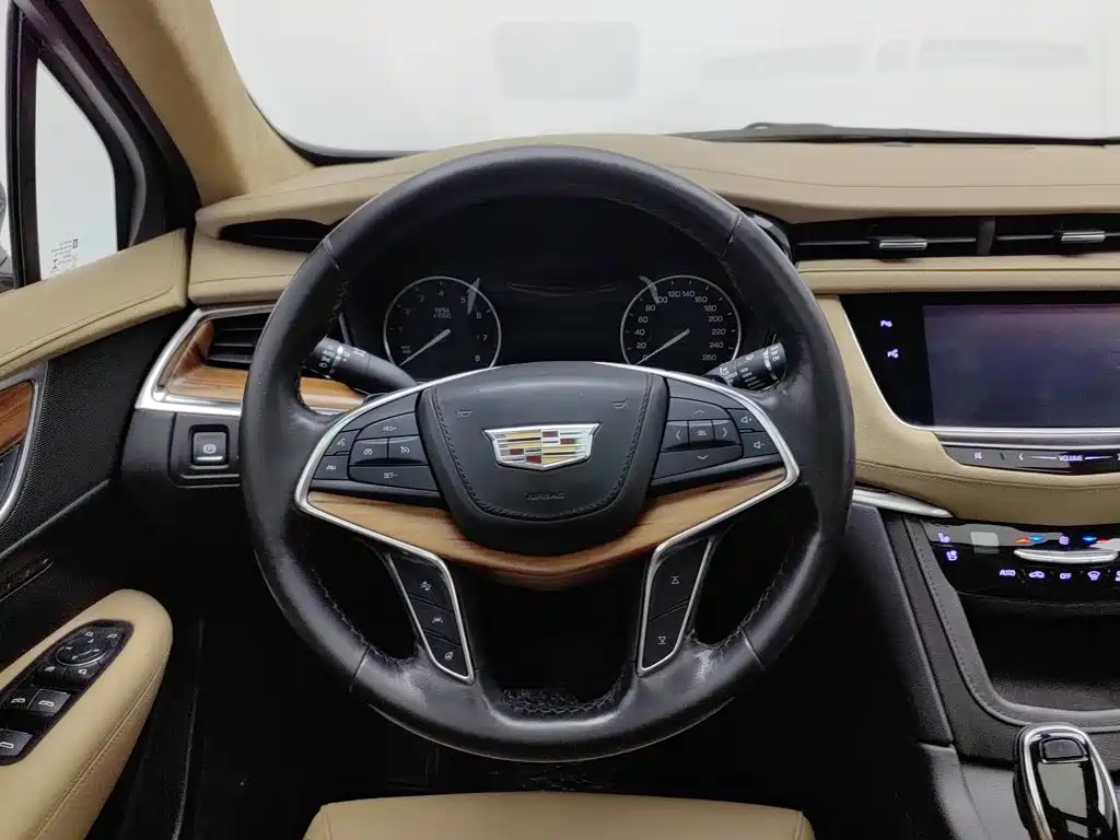 Cadillac XT5 — миниатюра 11