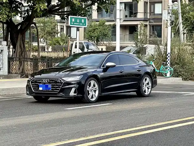 AUDI A7L