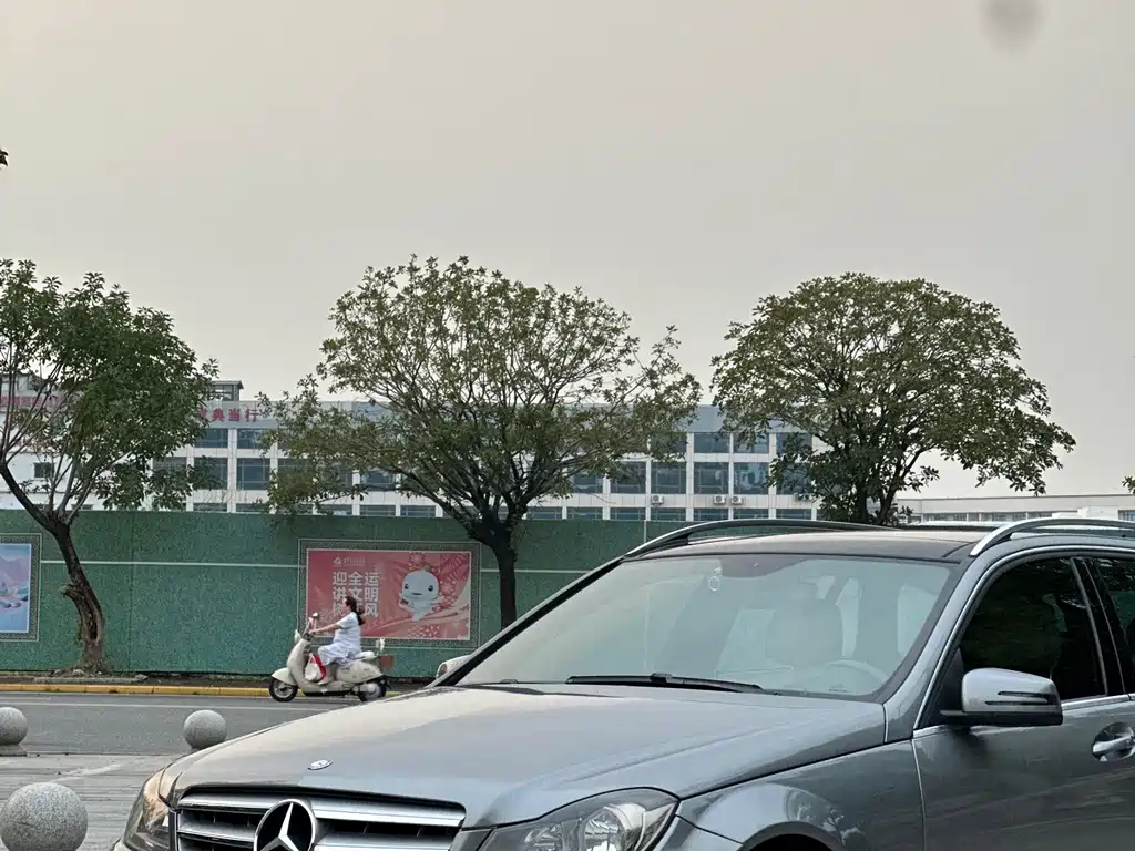 Mercedes-Benz C-Class (Import) — миниатюра 3