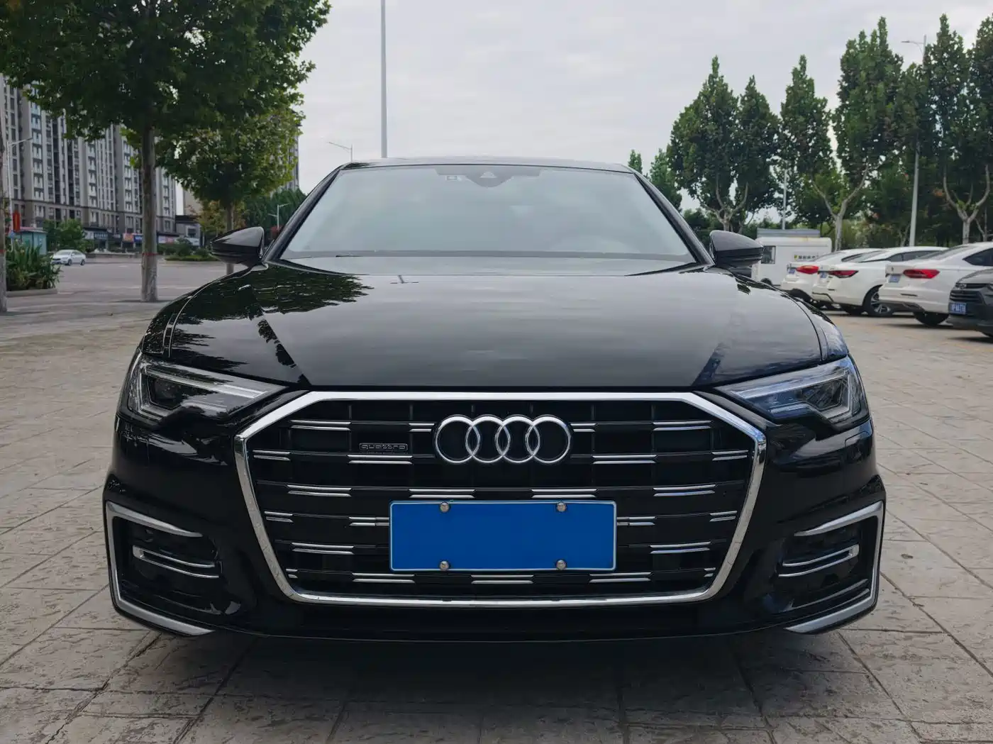 奥迪A6L 2025款 45 TFSI 臻选动感型+通风舒享包 2025