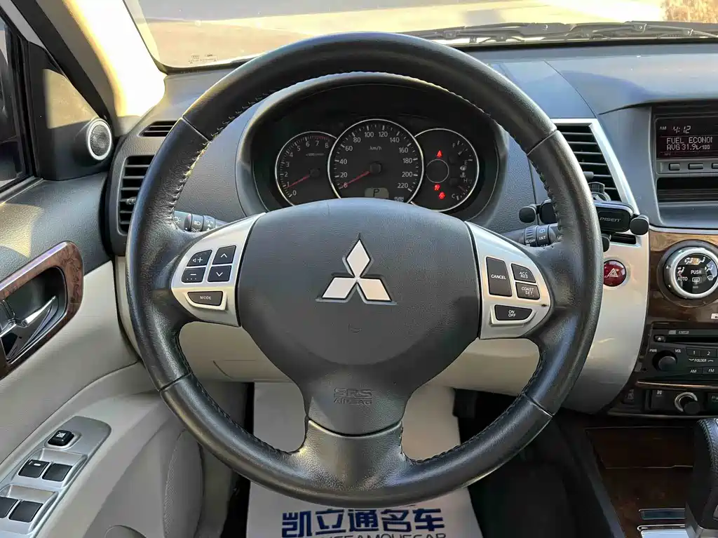Mitsubishi Pajero Sport 3.0L Auto 2WD Luxury Edition, фото 12