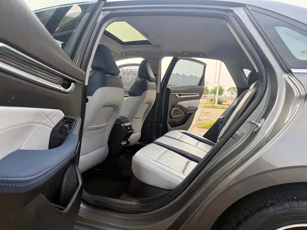 Geely Emgrand — миниатюра 18