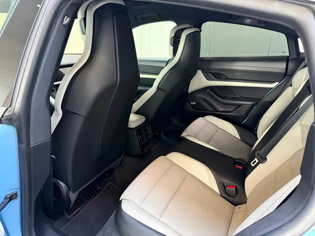 Porsche Taycan — миниатюра 11