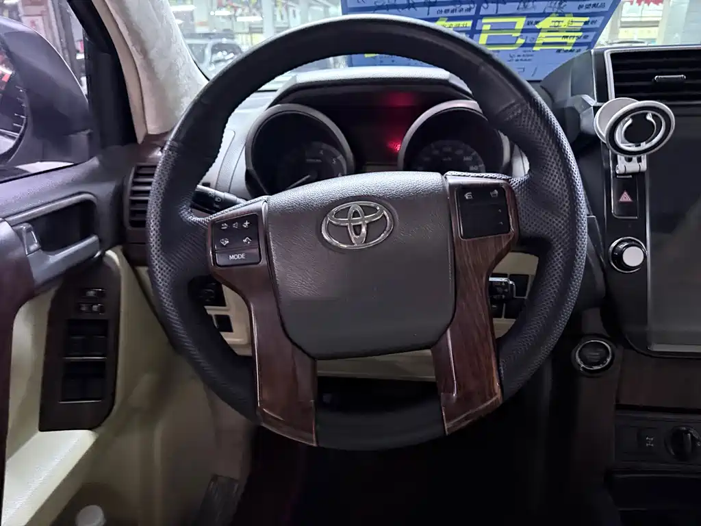 Toyota Prado (Import) — миниатюра 13