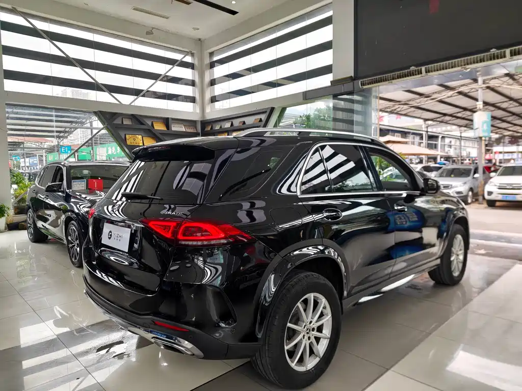 Mercedes-Benz GLE (Import) — миниатюра 6