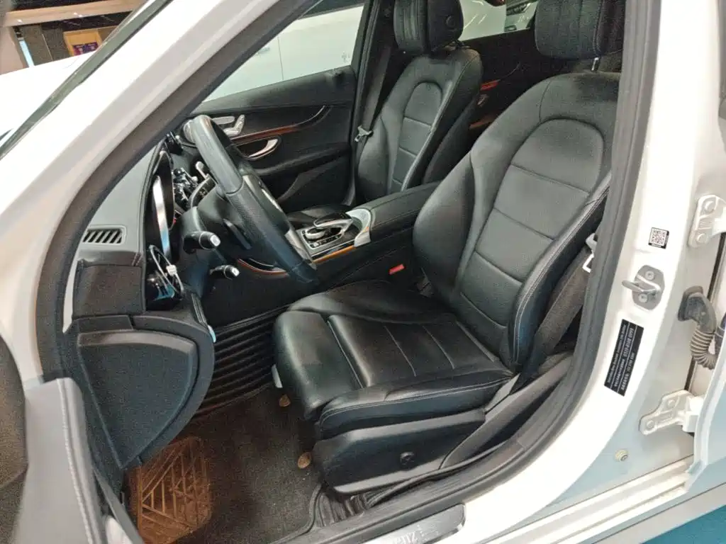 Mercedes-Benz C-Class — миниатюра 15