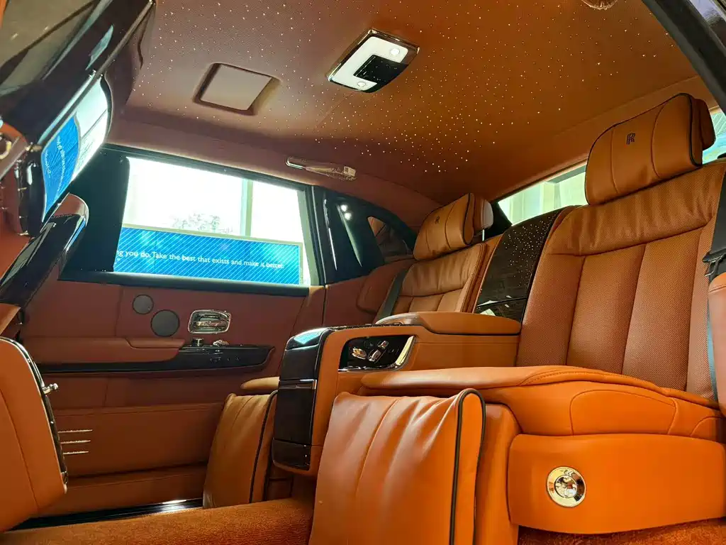 Rolls-Royce Phantom — миниатюра 4
