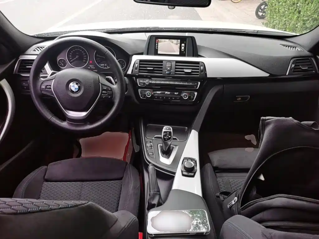 BMW 3 Series — миниатюра 10