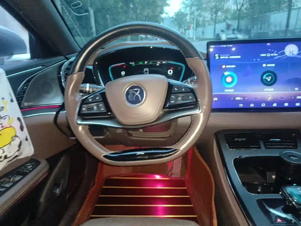 BYD Han — миниатюра 6