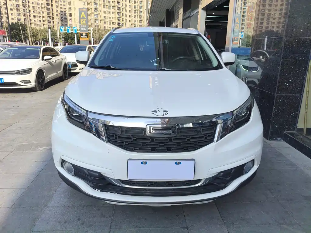 QOROS 5