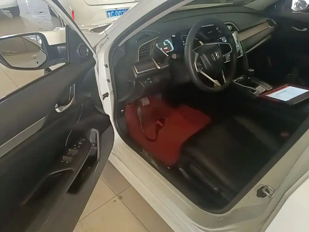 Honda Civic — миниатюра 16