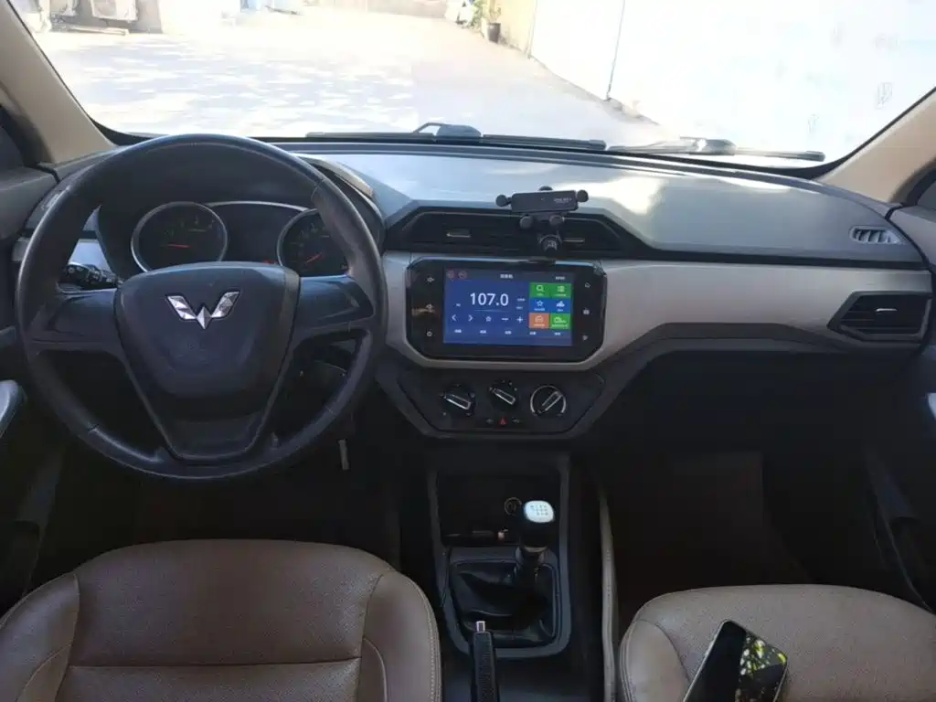 Wuling Hongguang — миниатюра 6