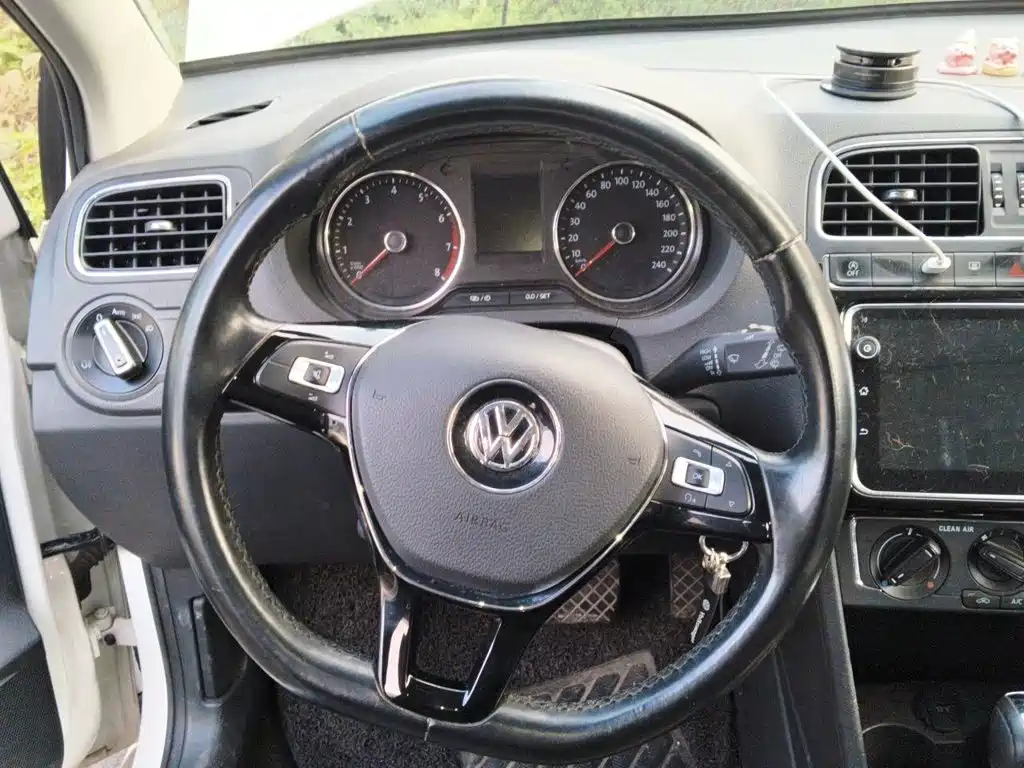 Volkswagen Polo — миниатюра 11