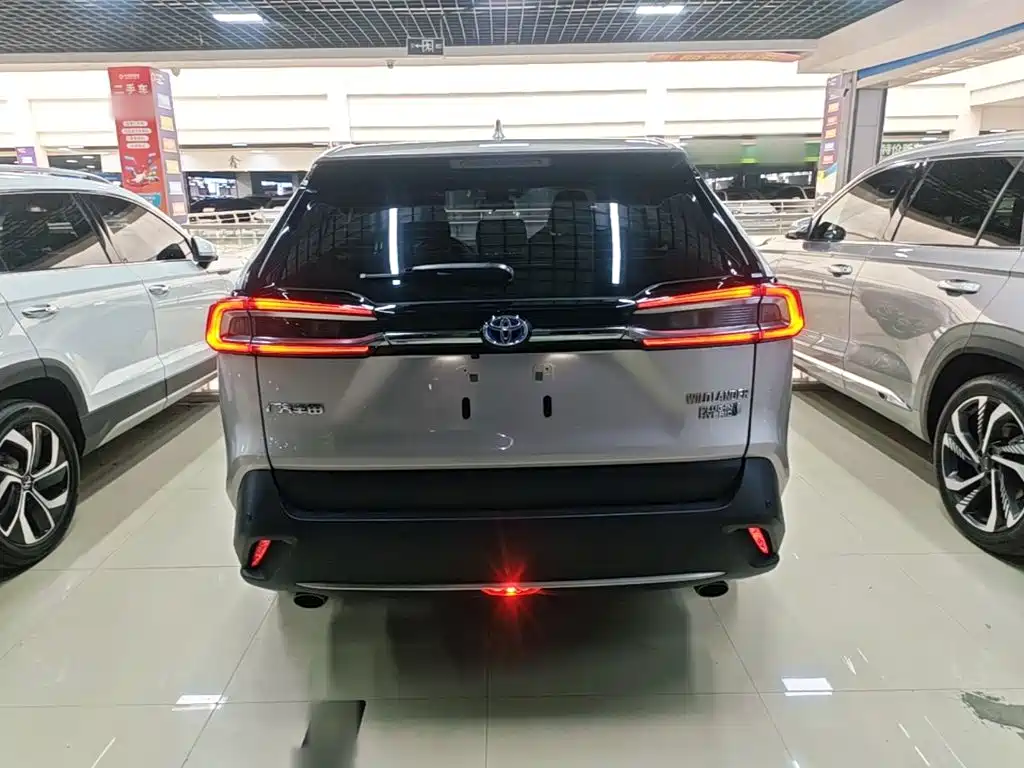 Toyota Wildlander New Energy — миниатюра 6