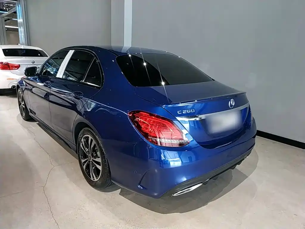 Mercedes-Benz C-Class — миниатюра 5
