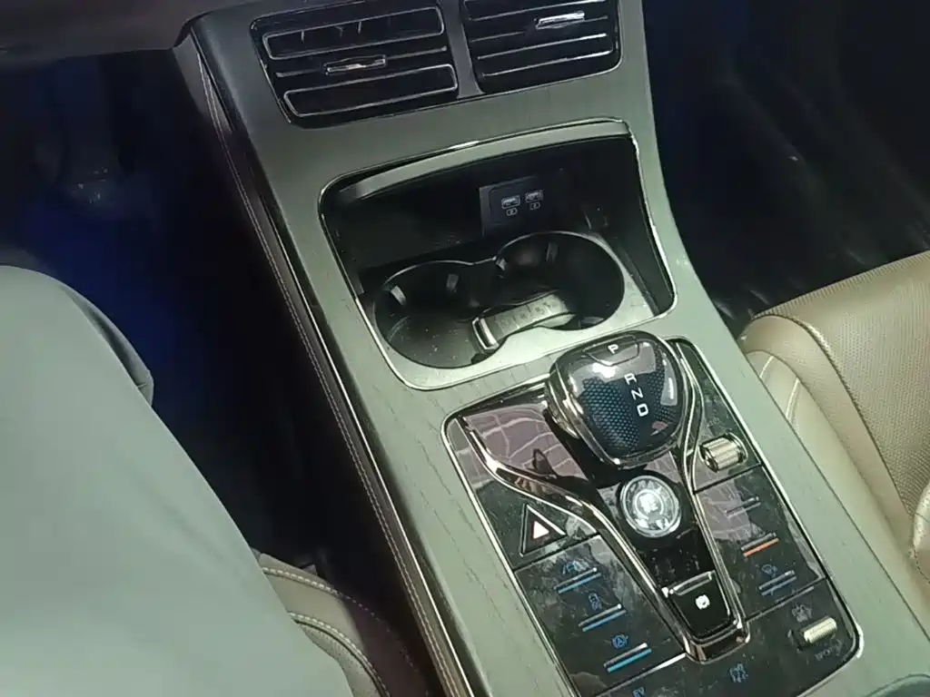BYD Han — миниатюра 14